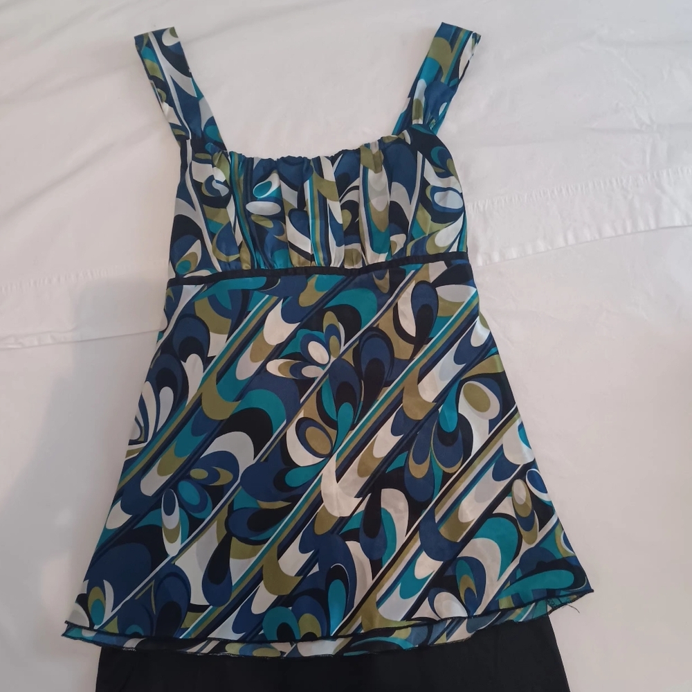 Retro Blue and Green Women's Tank Top!